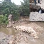 Banda de Shilcayo: A pesar de las denuncias, desagüe de residencial “Los Sauces” sigue contaminado quebrada Ahuashiyacu