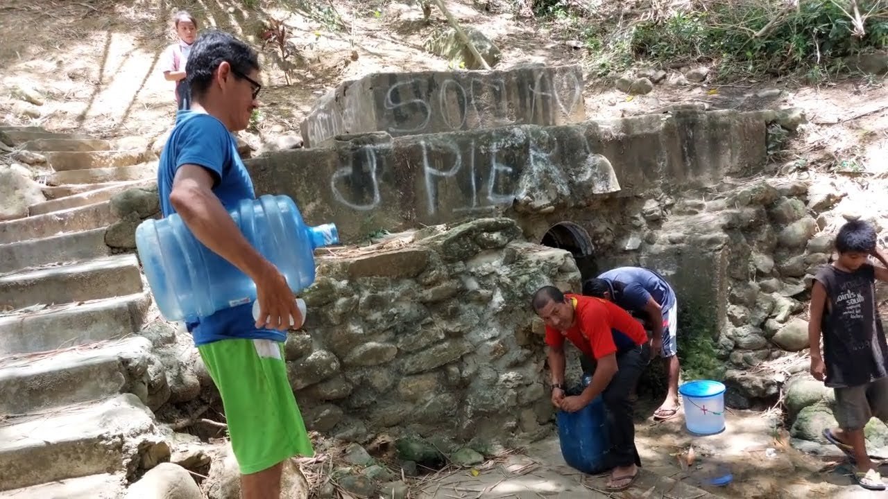 Tarapoto: Ante desabastecimiento de agua potable, familias se abastecen ...