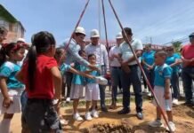 La Banda de Shilcayo: Colocan primera piedra para reparación de losa deportiva y construcción de techo cobertor en jardín Nº 304