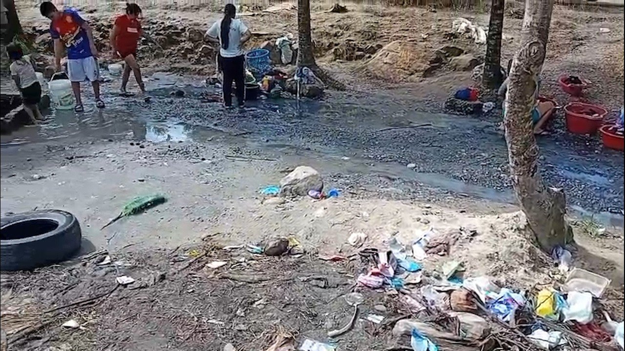 La Banda de Shilcayo: Irresponsables contaminan ojo de agua de agua que abastece de l&iacute;quido elemento