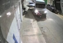 Tarapoto: Conductor impacta con vehículo estacionado en el Jr. Perú y arrastra otras unidades