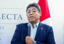 Gobierno plantea trasladar la mayoría de feriados a los viernes para impulsar el turismo interno