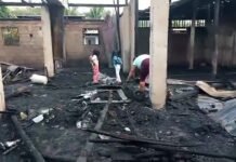 San Martín: Incendio deja varias viviendas afectadas en Chazuta y población organiza colecta de ayuda