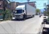 San Martín: Camiones pesados ponen en riesgo a vecinos y rompen cables en calles del barrio Huayco en Tarapoto
