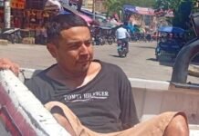 Tarapoto: Sujeto agrede y empuja a policía femenina durante presunto cobro gota a gota