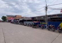 Tarapoto: Comerciantes del Mercado N° 02 rechazan instalación de estructuras publicitarias